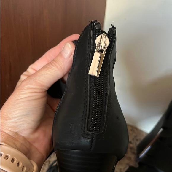 Chic Black Lace-Up Women's Heels - Picture 6 of 6